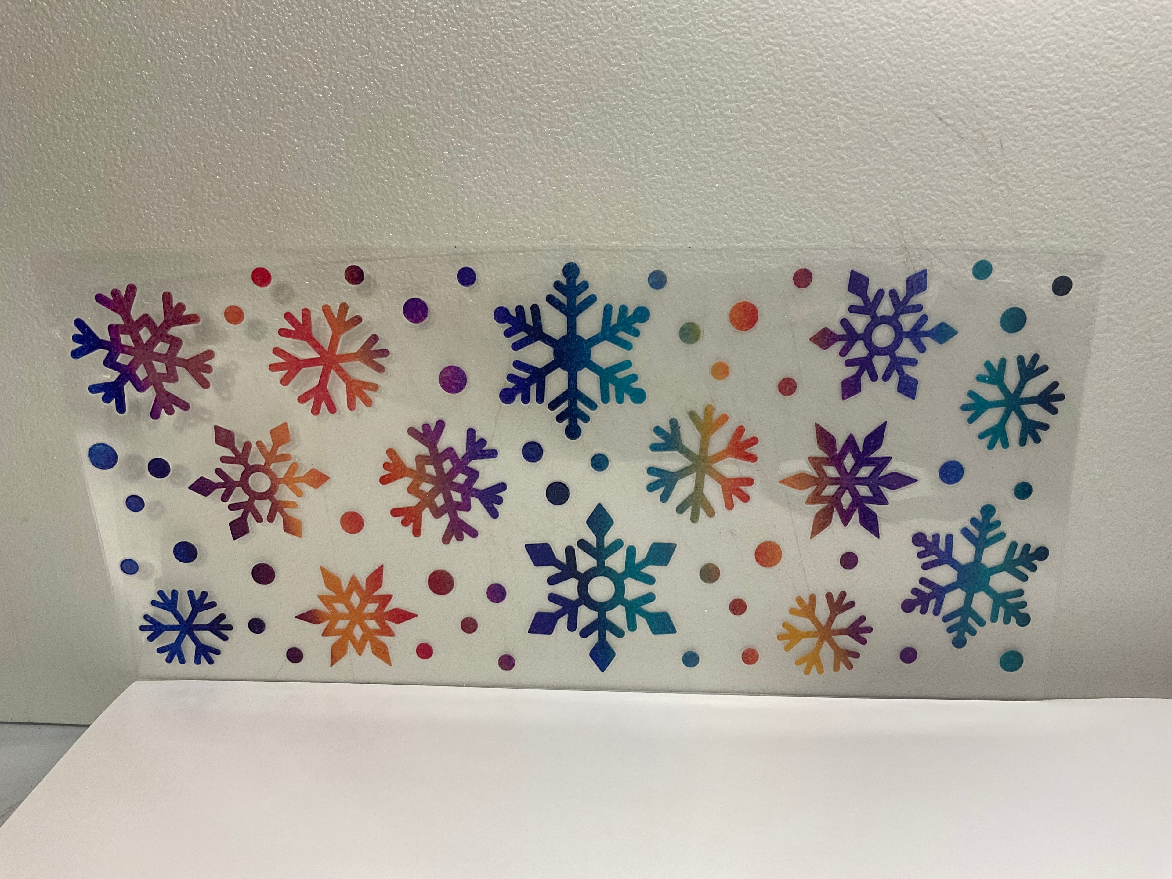 H - Colorful snowflakes
